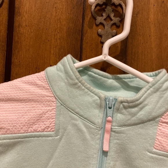 Vineyard Vines Marthas Vineyard Girl’s Seersucker Shoulder Shep Shirt - Picture 11 of 13